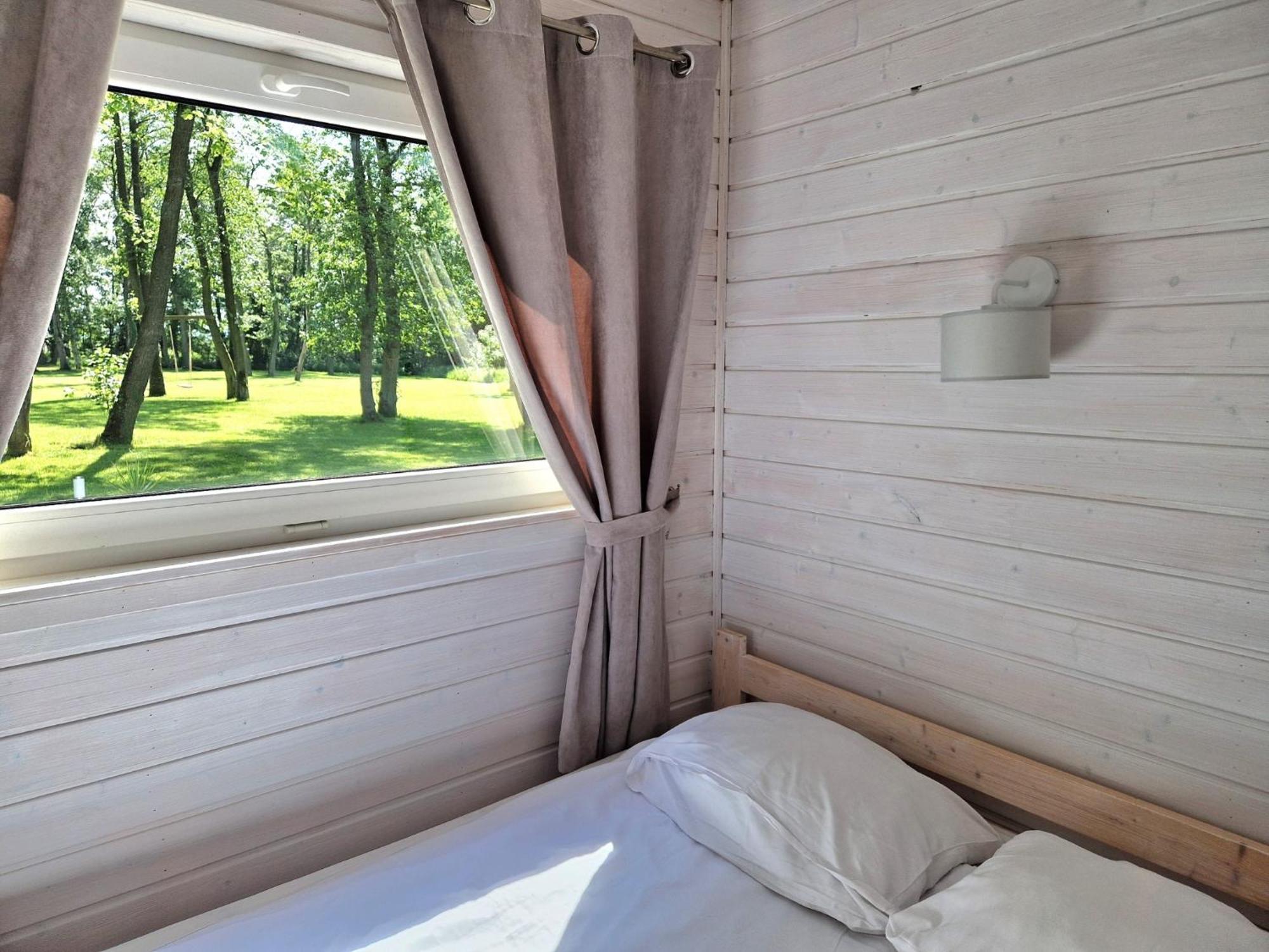 Lumi Resort Domki Letniskowe Z Podgrzewanym Basenem Rewal Habitación foto